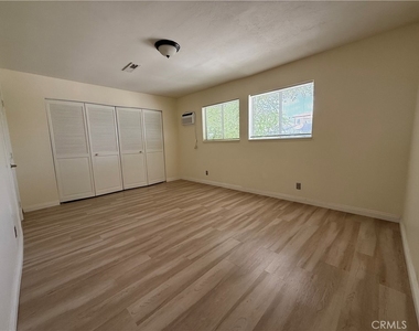 4831 Fiesta Ave - Photo Thumbnail 11