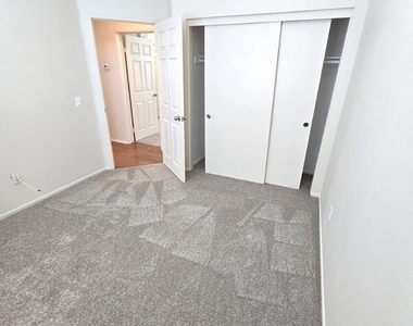 3319 N Ventura Road - Photo Thumbnail 10