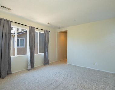 326 Lakeview Court - Photo Thumbnail 23