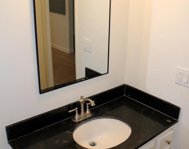 9642 Yolanda Avenue - Photo Thumbnail 20