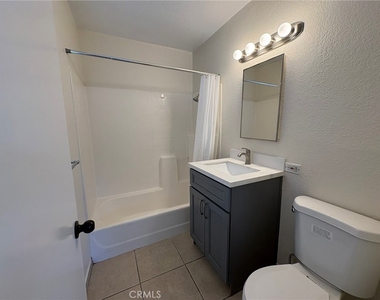 13233 East End Ave - Photo Thumbnail 12
