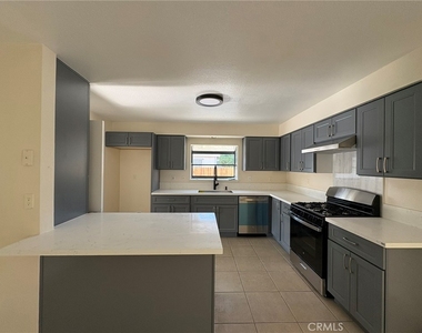 13233 East End Ave - Photo Thumbnail 16
