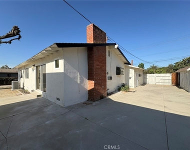 13233 East End Ave - Photo Thumbnail 13
