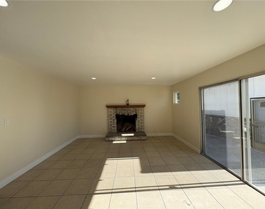 13233 East End Ave - Photo Thumbnail 4