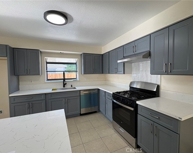 13233 East End Ave - Photo Thumbnail 17