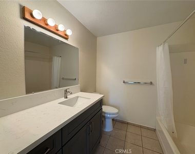 13233 East End Ave - Photo Thumbnail 7