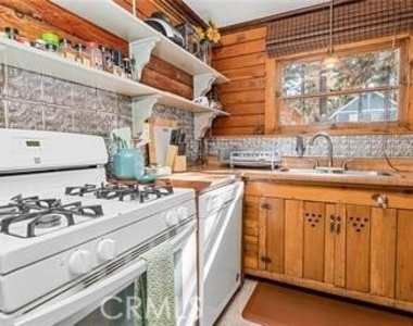 301 E Barker - Photo Thumbnail 6