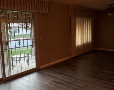 1344 Sierra Seneca - Photo Thumbnail 17