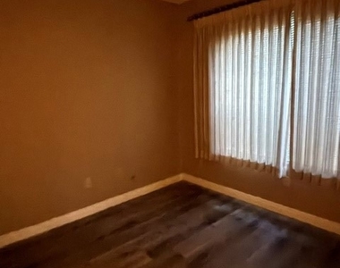 1344 Sierra Seneca - Photo Thumbnail 8