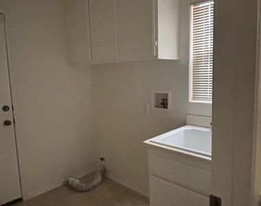 1066 Birch Lane - Photo Thumbnail 19