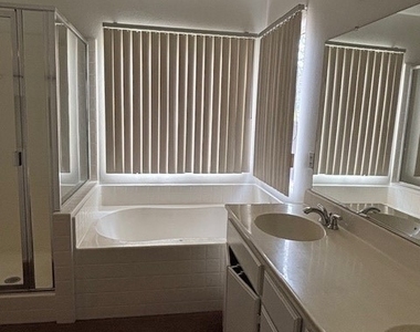 1066 Birch Lane - Photo Thumbnail 12