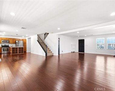 43023 Artesia Court - Photo Thumbnail 8