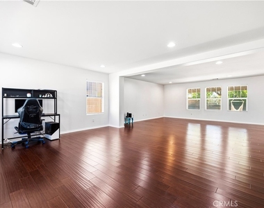 43023 Artesia Court - Photo Thumbnail 9