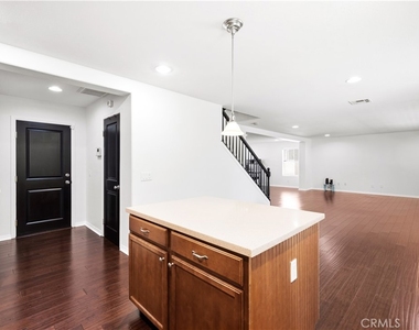 43023 Artesia Court - Photo Thumbnail 5