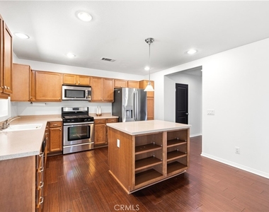 43023 Artesia Court - Photo Thumbnail 3