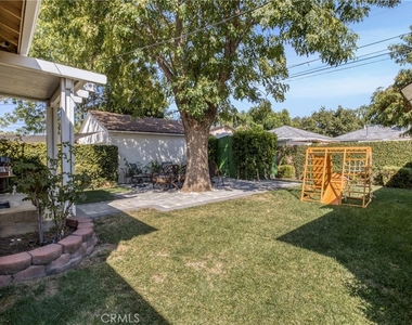 6504 Hesperia Avenue - Photo Thumbnail 10