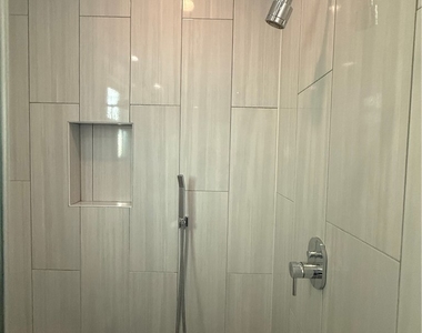6504 Hesperia Avenue - Photo Thumbnail 8