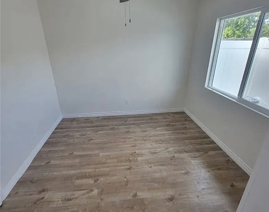 22233 Burton - Photo Thumbnail 4