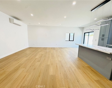 7744 1/2 Vassar Avenue - Photo Thumbnail 3