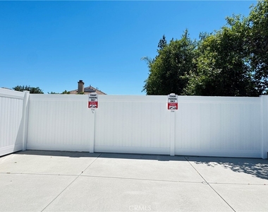 7744 1/2 Vassar Avenue - Photo Thumbnail 32