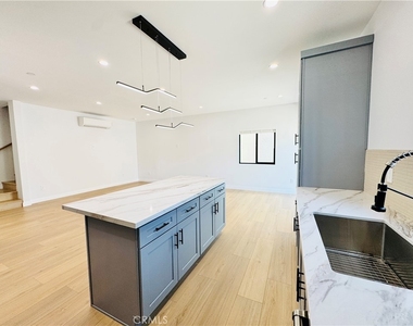7744 1/2 Vassar Avenue - Photo Thumbnail 7