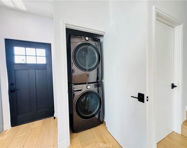 7744 1/2 Vassar Avenue - Photo Thumbnail 2