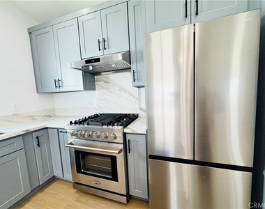 7742 Vassar Avenue - Photo Thumbnail 2
