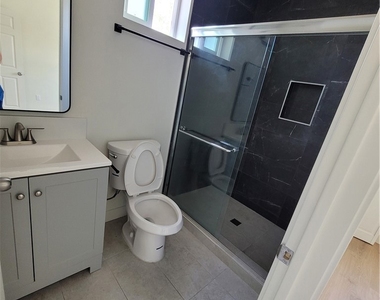 11864 Borden Avenue - Photo Thumbnail 16