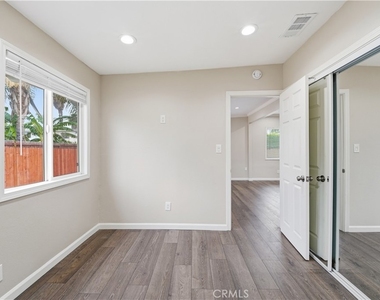 7620 Variel Avenue - Photo Thumbnail 30