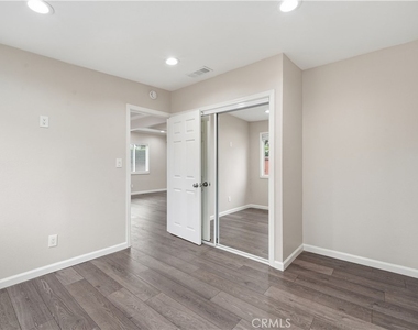 7620 Variel Avenue - Photo Thumbnail 29
