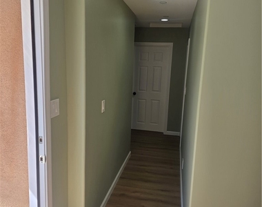 421 W Lexington - Photo Thumbnail 4