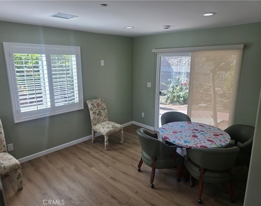 421 W Lexington - Photo Thumbnail 6