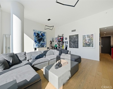 877 Francisco - Photo Thumbnail 19