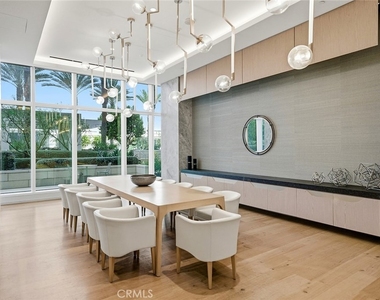 877 Francisco - Photo Thumbnail 10