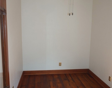 191 N Grand Street - Photo Thumbnail 21