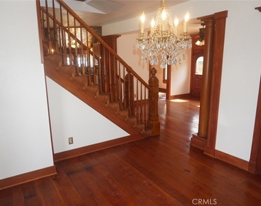 191 N Grand Street - Photo Thumbnail 6