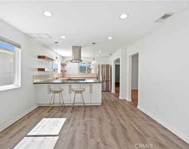 4826 Hub Street - Photo Thumbnail 2