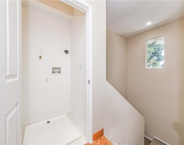 1314 Sheller Drive - Photo Thumbnail 16