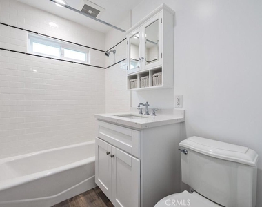 555 N Olive Street - Photo Thumbnail 8