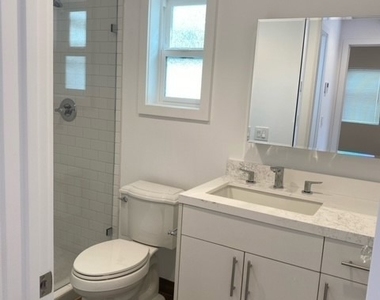 557 N Olive Street - Photo Thumbnail 9