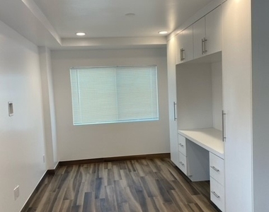 557 N Olive Street - Photo Thumbnail 2