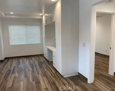 557 N Olive Street - Photo Thumbnail 1