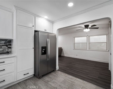2023 Border Avenue - Photo Thumbnail 20