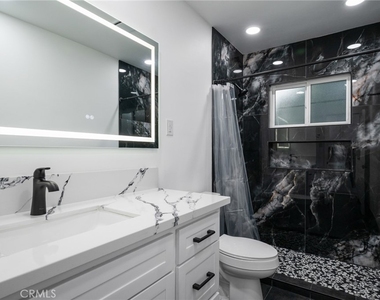 2023 Border Avenue - Photo Thumbnail 27