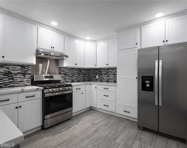 2023 Border Avenue - Photo Thumbnail 18