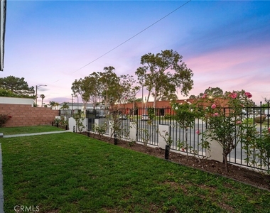 2023 Border Avenue - Photo Thumbnail 7