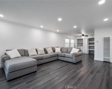2023 Border Avenue - Photo Thumbnail 9