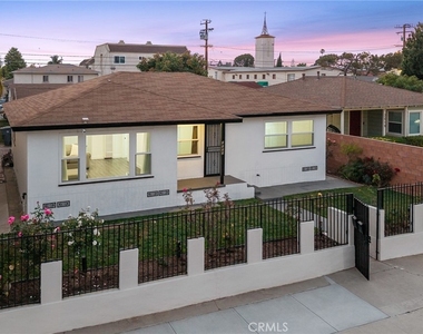 2023 Border Avenue - Photo Thumbnail 2