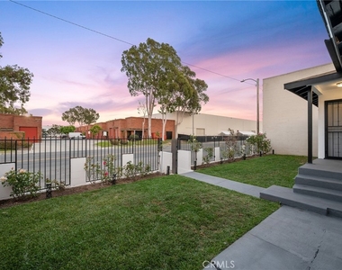 2023 Border Avenue - Photo Thumbnail 6