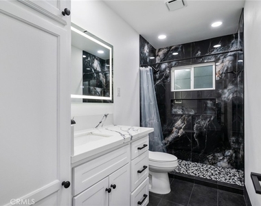 2023 Border Avenue - Photo Thumbnail 26
